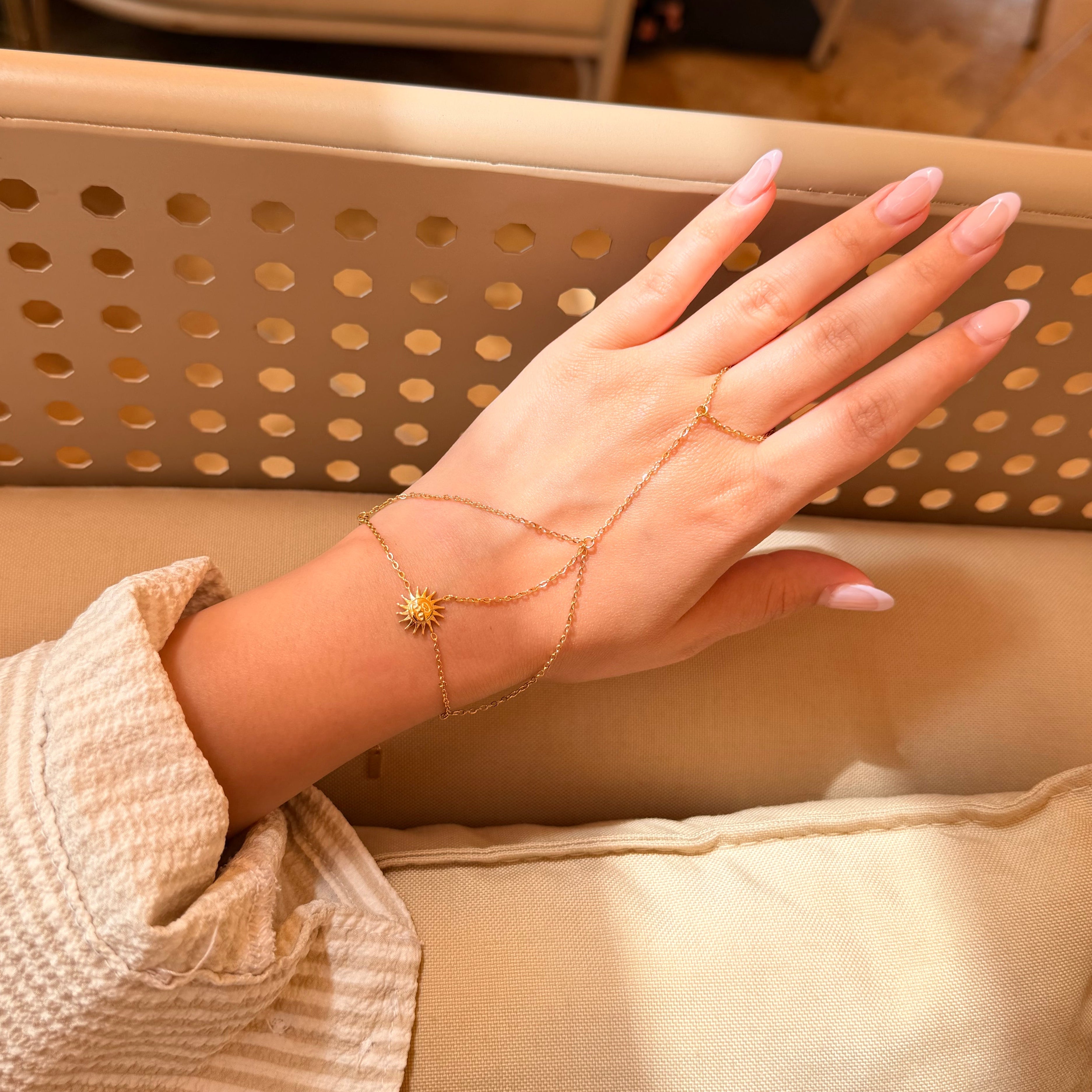 sunny hand chain - stainless steel