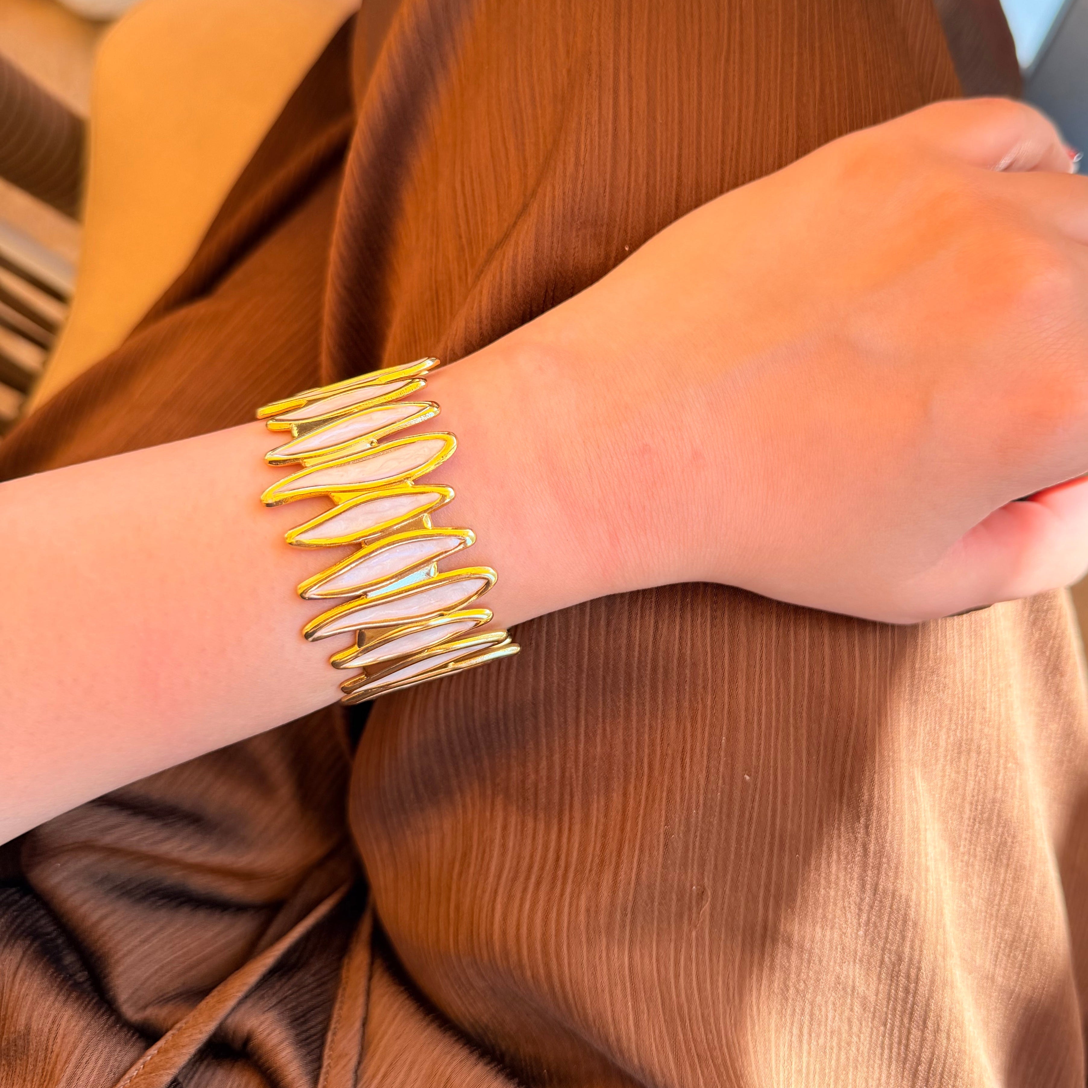 golden slitsharm bracelet - stainless steel