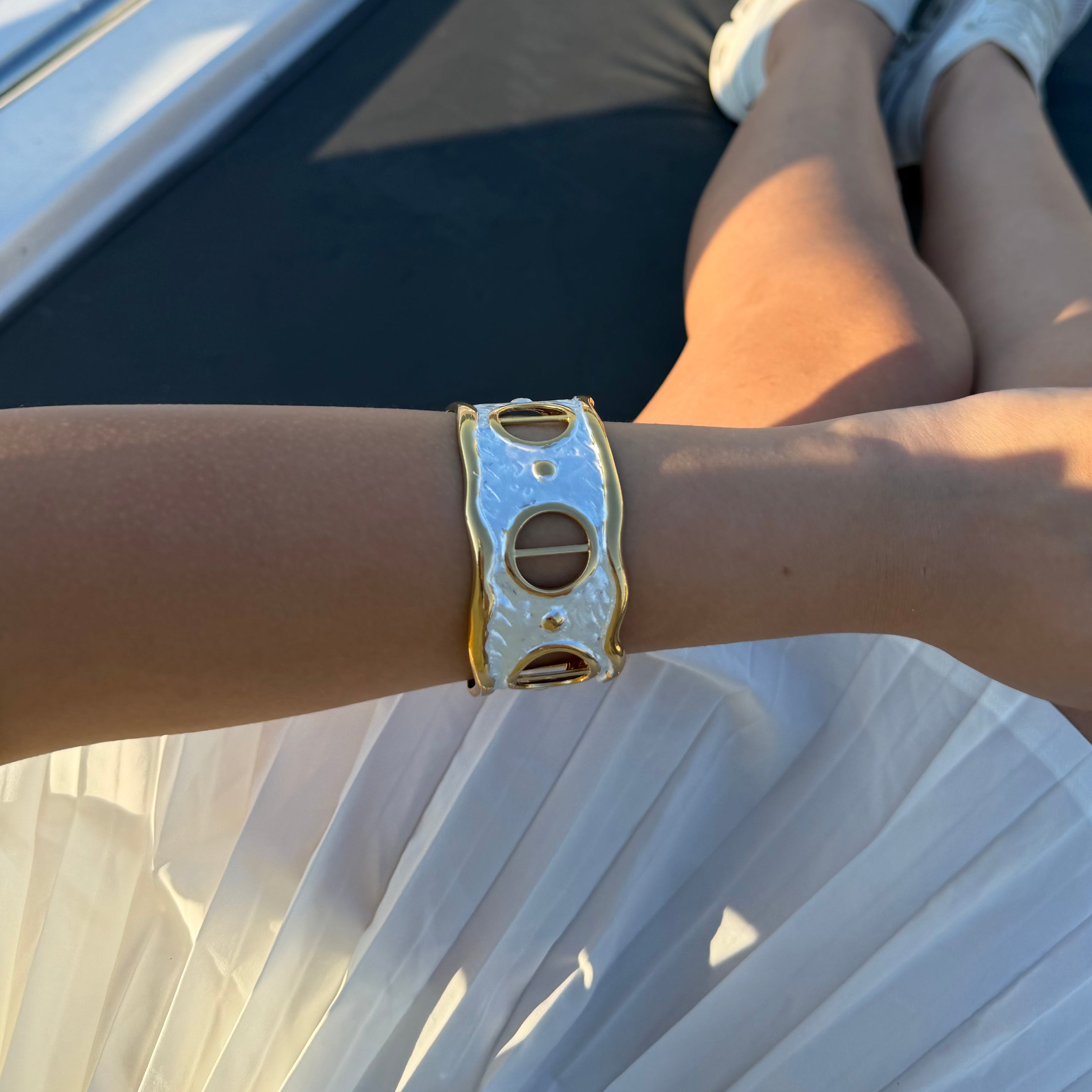 golden o bracelet - stainless steel