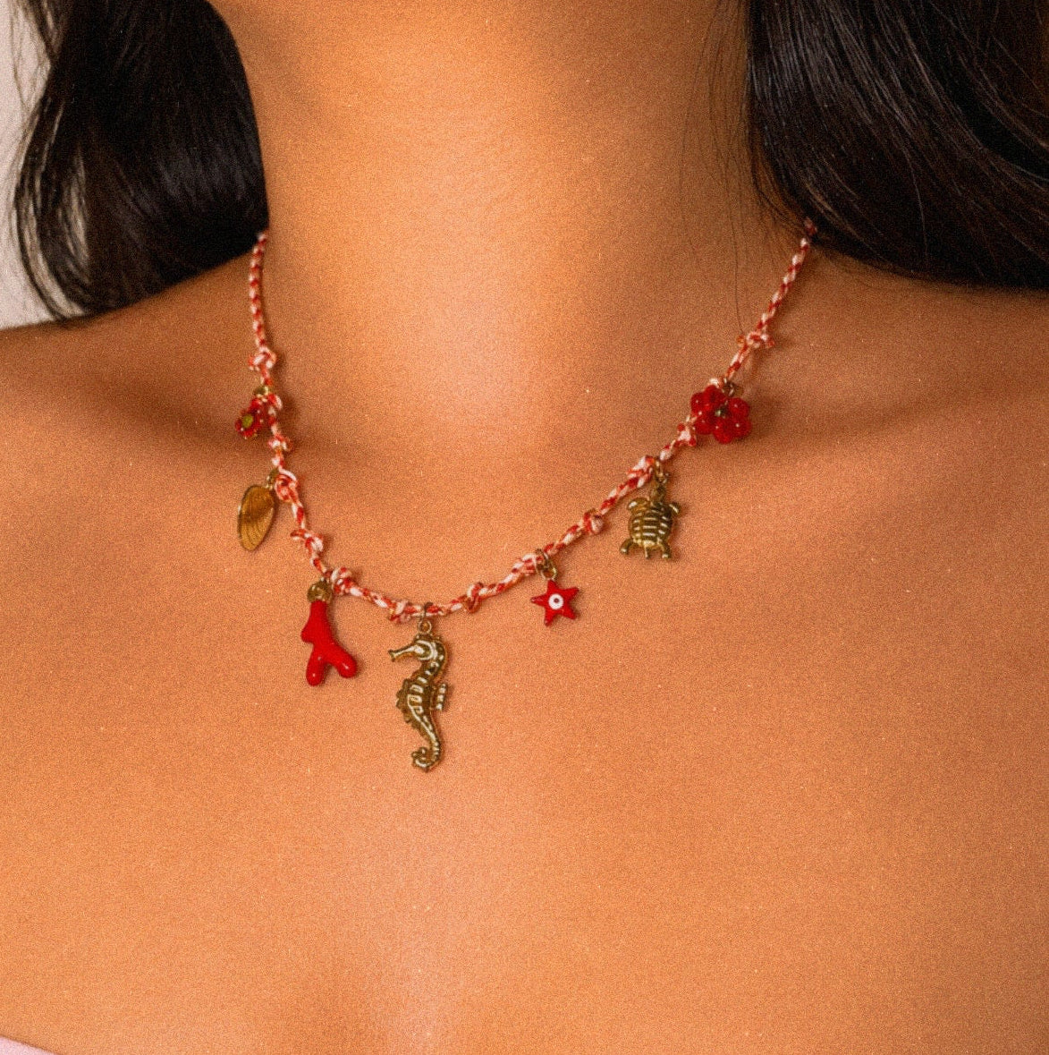 reded charm necklace - stainless steel